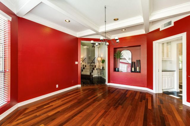 113 Rosewood Street, Lake Jackson, TX 77566