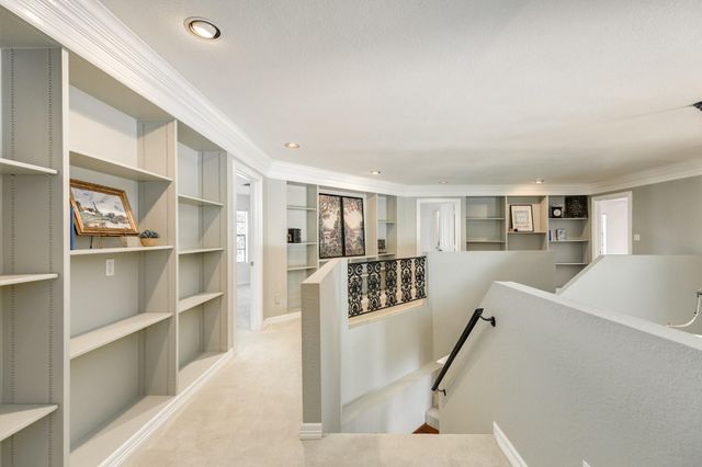 113 Rosewood Street, Lake Jackson, TX 77566