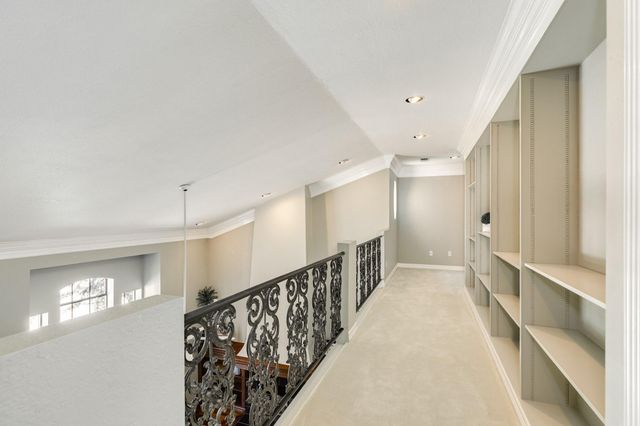 113 Rosewood Street, Lake Jackson, TX 77566