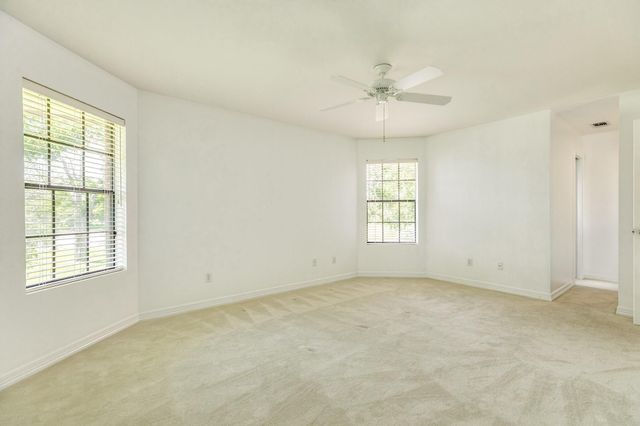 113 Rosewood Street, Lake Jackson, TX 77566