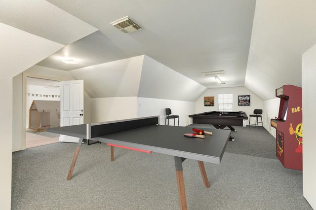 113 Rosewood Street, Lake Jackson, TX 77566