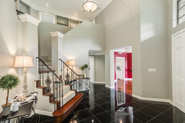 113 Rosewood Street, Lake Jackson, TX 77566