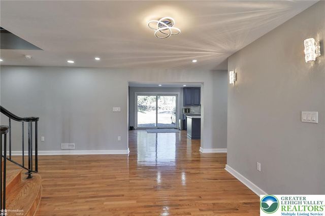 380 South Cedar Crest Boulevard, Emmaus Boro, PA 18103