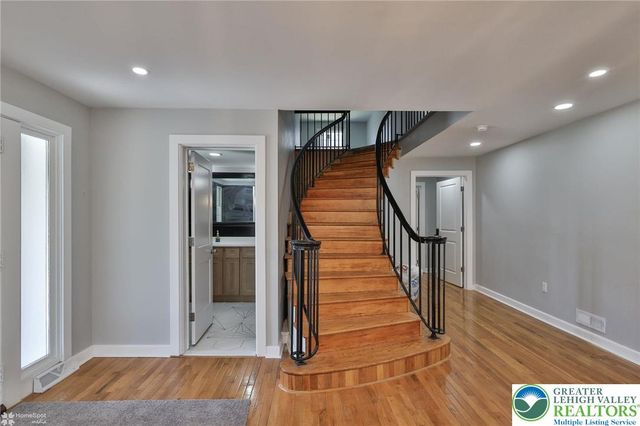 380 South Cedar Crest Boulevard, Emmaus Boro, PA 18103