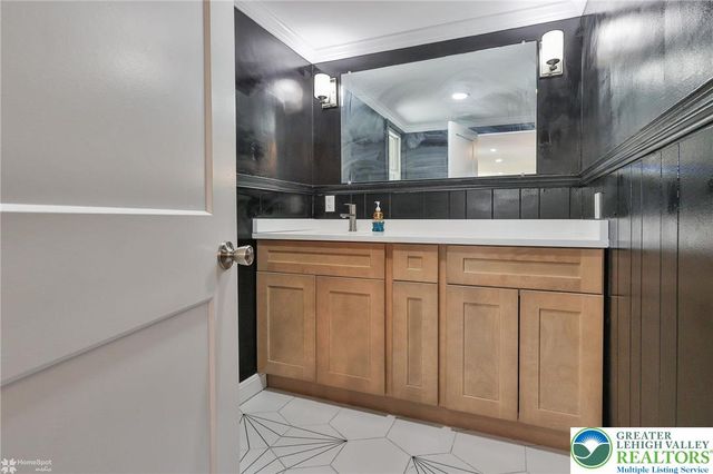 380 South Cedar Crest Boulevard, Emmaus Boro, PA 18103