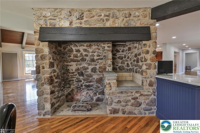 380 South Cedar Crest Boulevard, Emmaus Boro, PA 18103