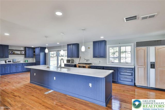 380 South Cedar Crest Boulevard, Emmaus Boro, PA 18103