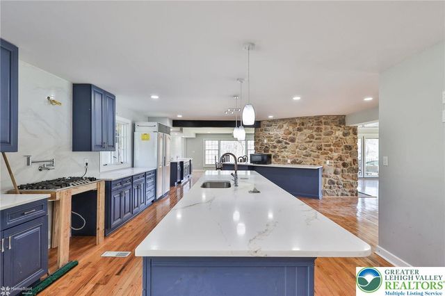 380 South Cedar Crest Boulevard, Emmaus Boro, PA 18103