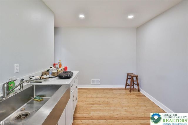 380 South Cedar Crest Boulevard, Emmaus Boro, PA 18103