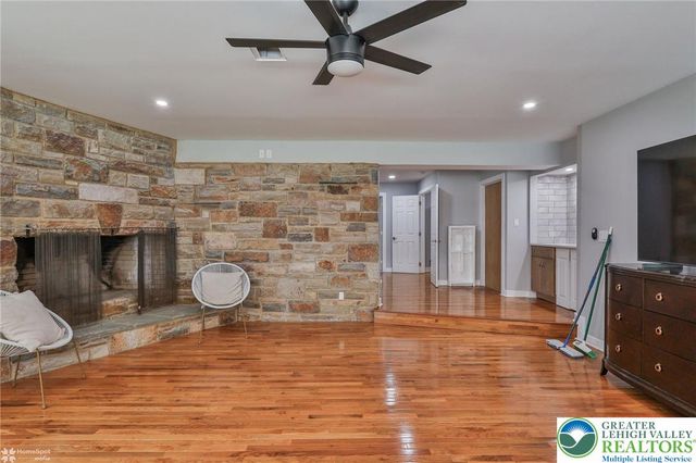380 South Cedar Crest Boulevard, Emmaus Boro, PA 18103