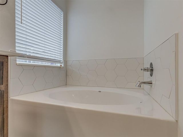 3717 NW 177th Street, Edmond, OK 73012