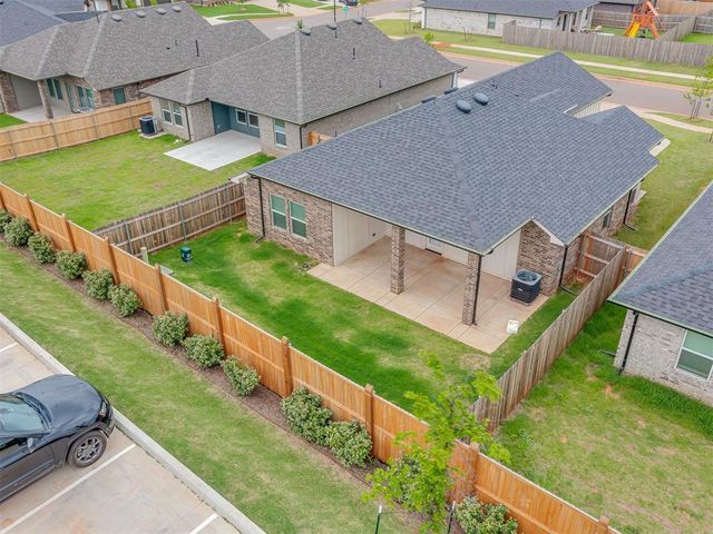 3717 NW 177th Street, Edmond, OK 73012