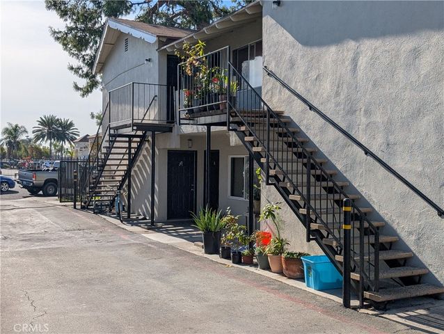 1239 Brook Street W, Santa Ana, CA 92703