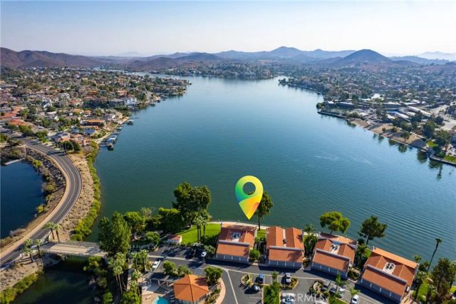22054 Treasure Island, Canyon Lake, CA 92587