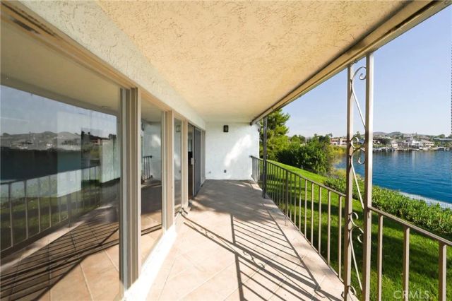 22054 Treasure Island, Canyon Lake, CA 92587