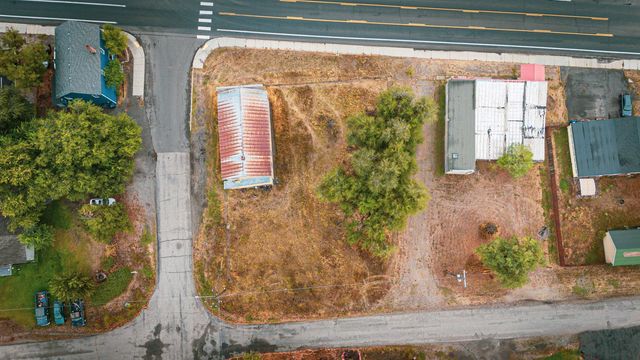 11925 N MARKET St, Mead, WA 99218