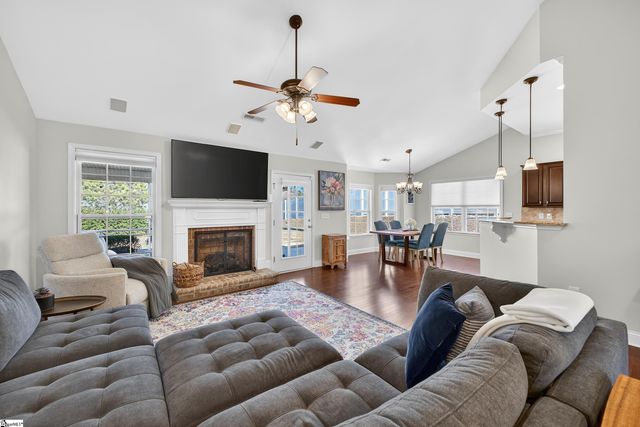 11 Cedarcrest Court, Simpsonville, SC 29680