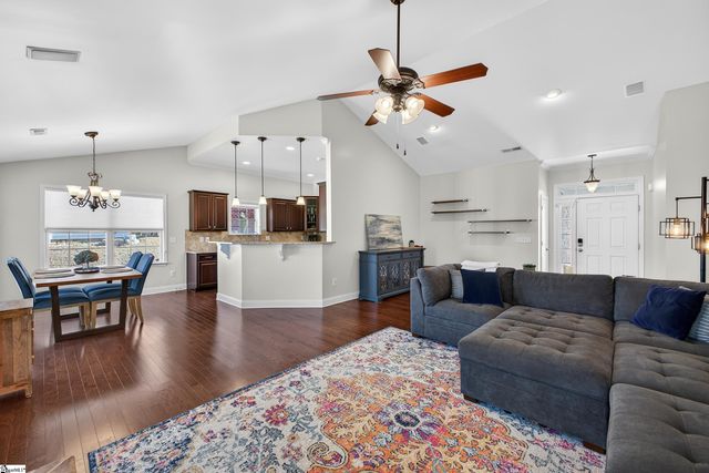 11 Cedarcrest Court, Simpsonville, SC 29680