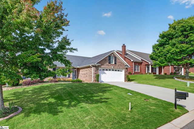 11 Cedarcrest Court, Simpsonville, SC 29680