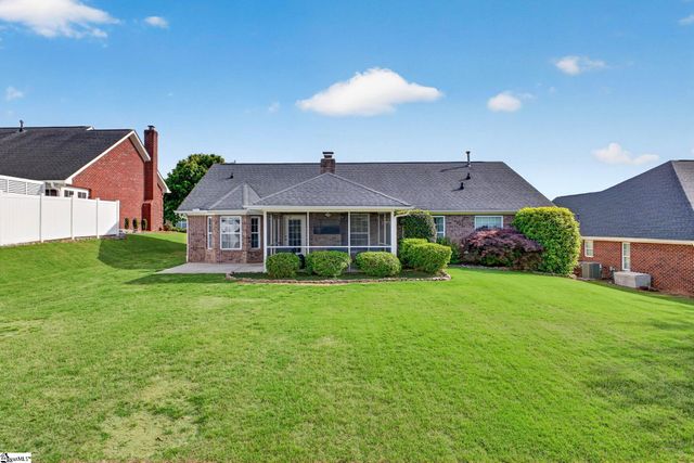 11 Cedarcrest Court, Simpsonville, SC 29680
