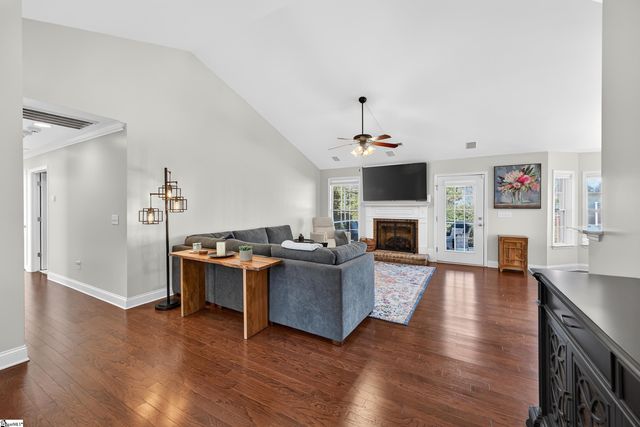 11 Cedarcrest Court, Simpsonville, SC 29680