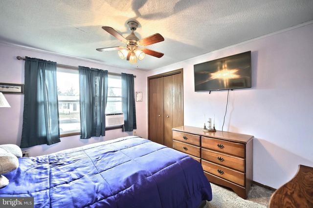 21 BONNIEFIELD CIR, Gettysburg, PA 17325