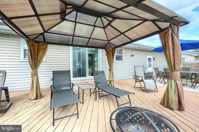 21 BONNIEFIELD CIR, Gettysburg, PA 17325