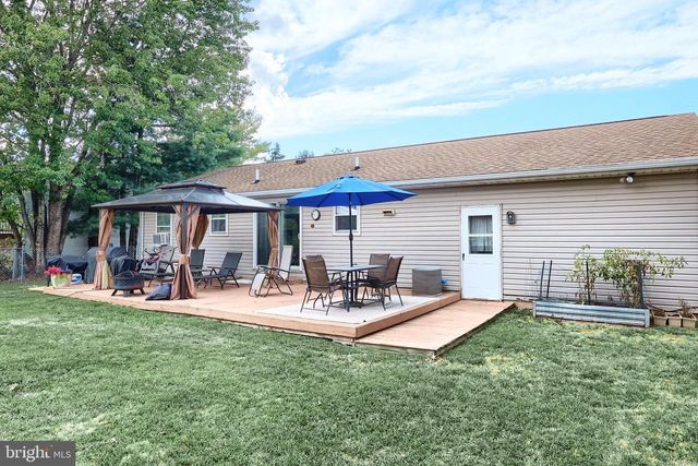 21 BONNIEFIELD CIR, Gettysburg, PA 17325