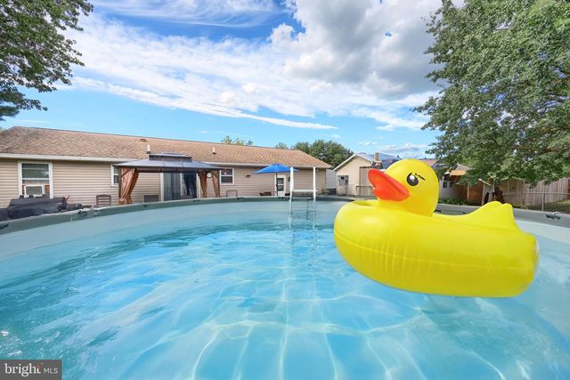 21 BONNIEFIELD CIR, Gettysburg, PA 17325