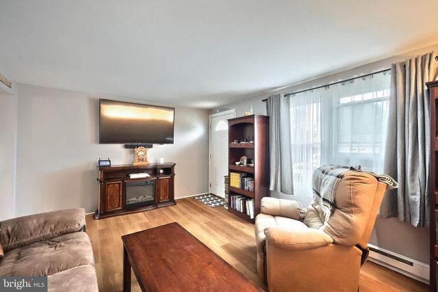 21 BONNIEFIELD CIR, Gettysburg, PA 17325