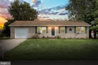 21 BONNIEFIELD CIR, Gettysburg, PA 17325