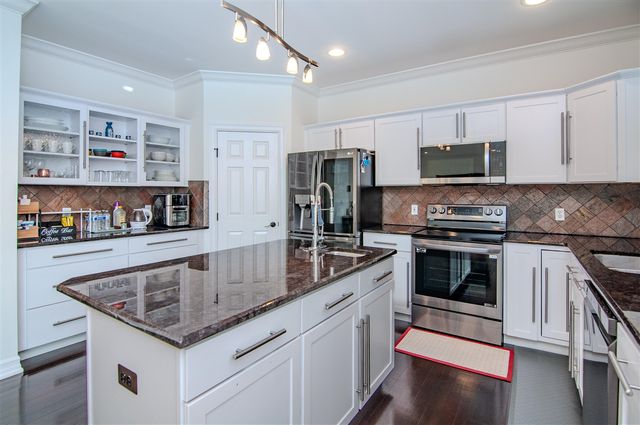 7764 Pietrasiuk Court, Ypsilanti, MI 48197