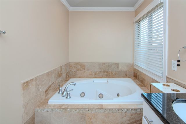 7764 Pietrasiuk Court, Ypsilanti, MI 48197