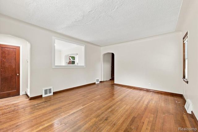 5053 Hereford Street, Detroit, MI 48224