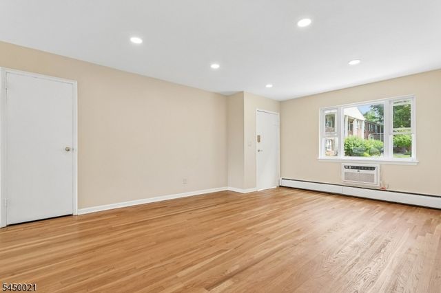 79 Roseland Ave 89, Caldwell Boro Twp., NJ 07006