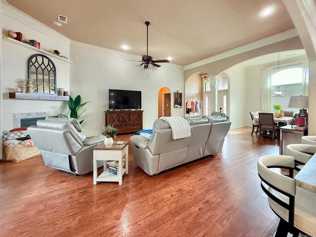 542 Scarlet Oaks Drive, Benton, AR 72019