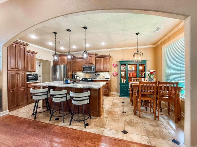 542 Scarlet Oaks Drive, Benton, AR 72019