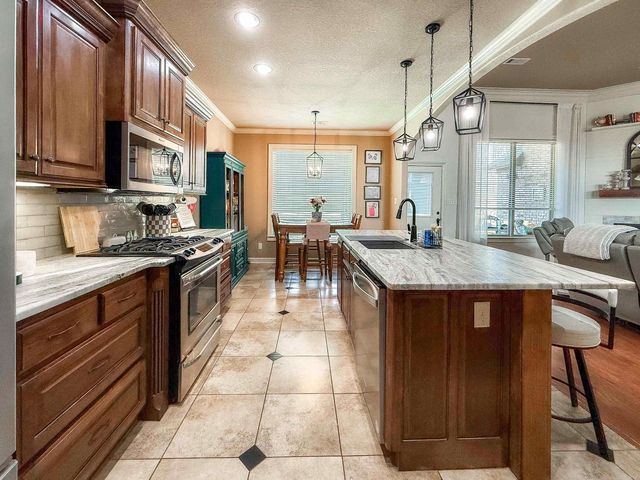 542 Scarlet Oaks Drive, Benton, AR 72019