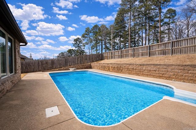 542 Scarlet Oaks Drive, Benton, AR 72019