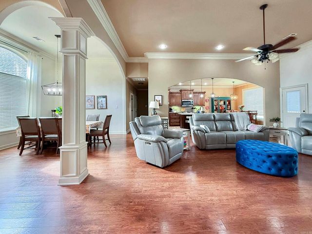 542 Scarlet Oaks Drive, Benton, AR 72019