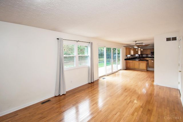 1333 Cross Creek Drive, Goshen Twp, OH 45140