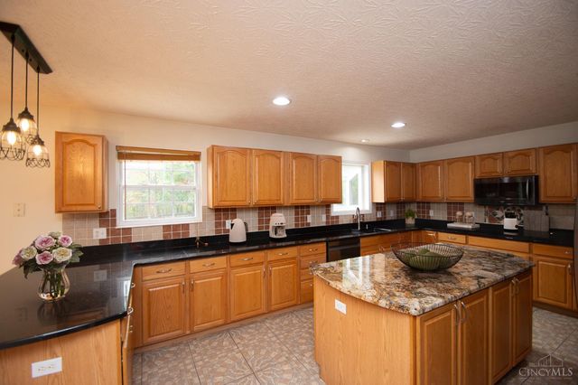 1333 Cross Creek Drive, Goshen Twp, OH 45140