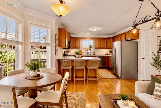 17 Taylor Ridge Court, Johnson City, TN 37601