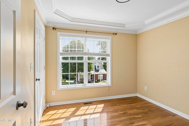 17 Taylor Ridge Court, Johnson City, TN 37601
