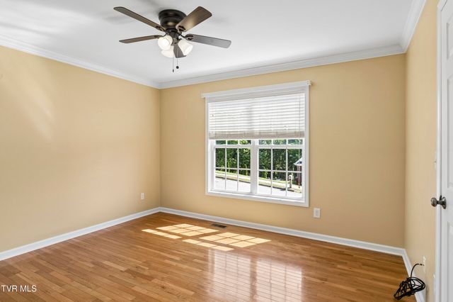 17 Taylor Ridge Court, Johnson City, TN 37601
