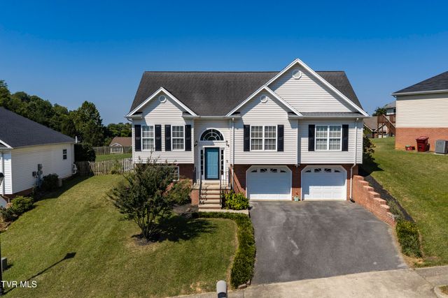 17 Taylor Ridge Court, Johnson City, TN 37601