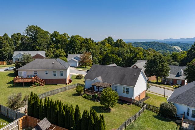 17 Taylor Ridge Court, Johnson City, TN 37601