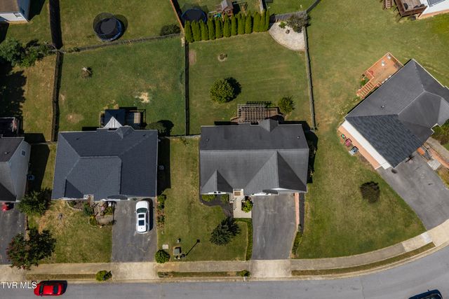 17 Taylor Ridge Court, Johnson City, TN 37601