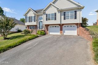17 Taylor Ridge Court, Johnson City, TN 37601