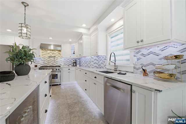 307 Farview Avenue, Paramus, NJ 07652